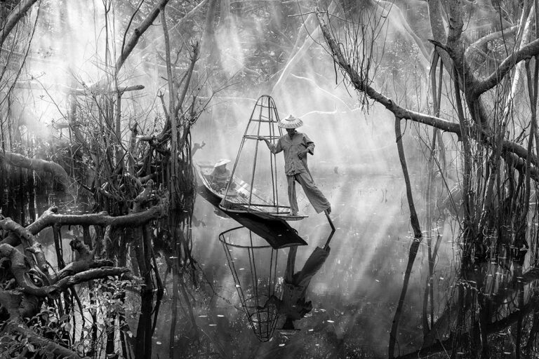 Hein Htet ZeusM03 Fishing couple