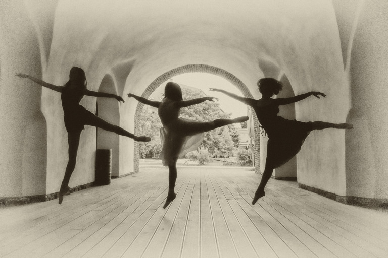 Dan_Florin_Boia - 3 ballerinas