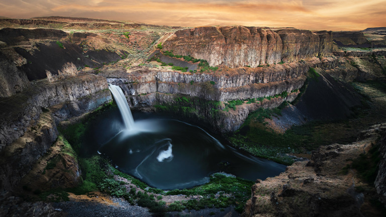 Larry_Tho_Dao - Waterfall at Sunset