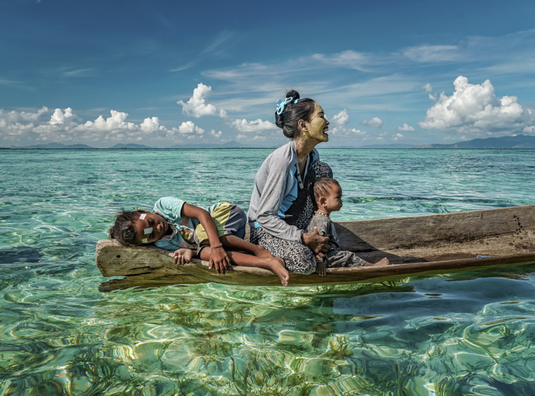Liu_Ming - A tiny boat