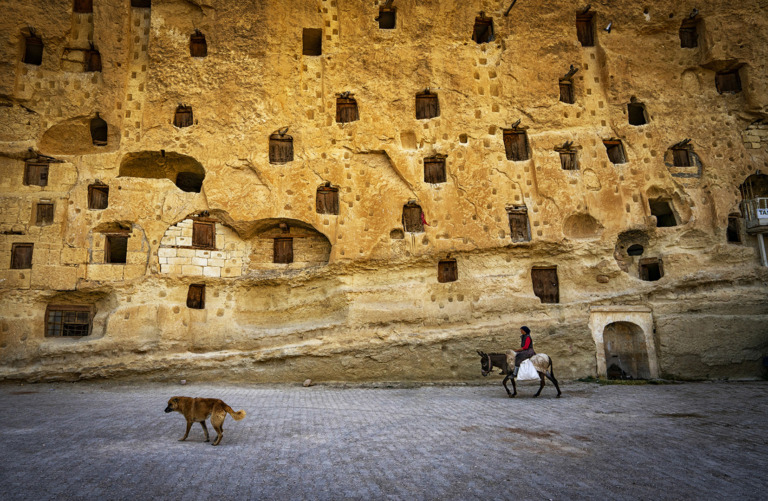 Ozgur_Secmen - taskale