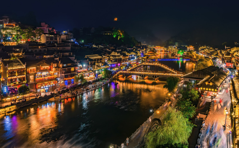 Sun_Qingsheng - 4.Night View of Phoenix Ancient City