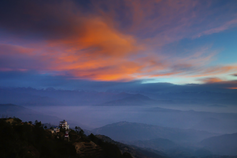 Wang_Huijue - 4.The villa at dawn