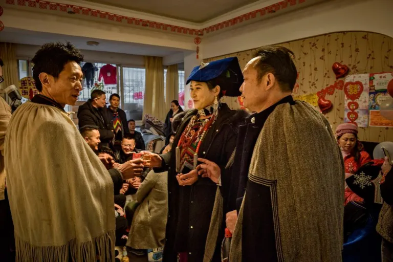 Fan Jinhong - 6.The brides parents drink a toast to family and friends