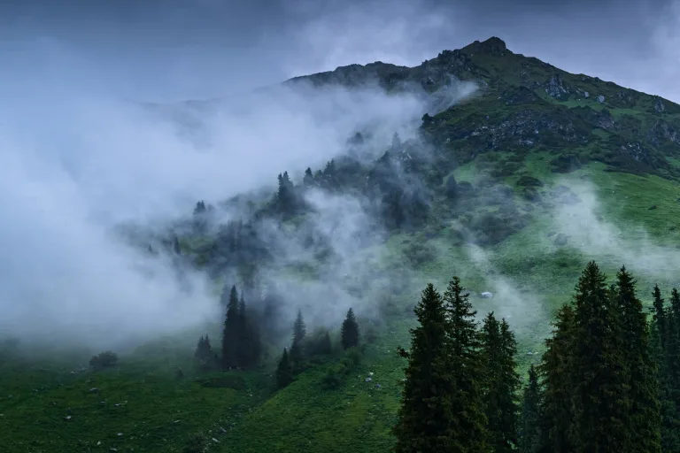 Gu Ying - 6.云山雾绕Mountain in Clouds