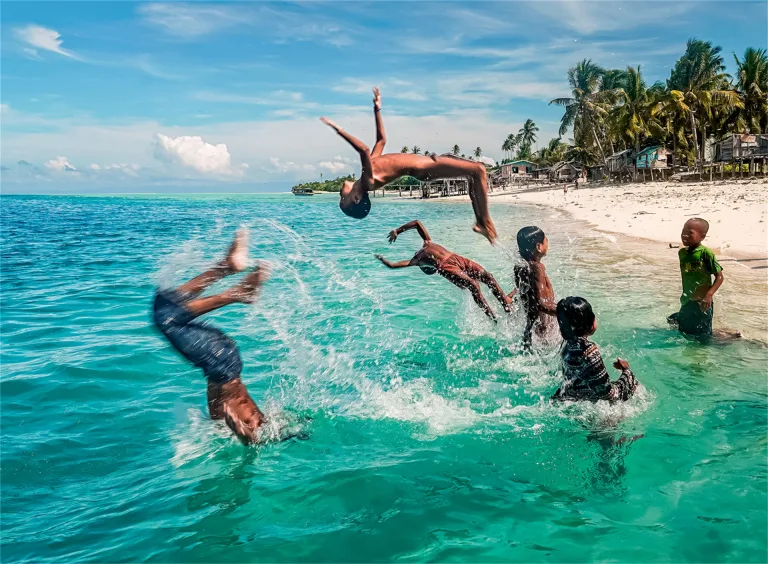 Liu Ming - 童年 Carefree childhood