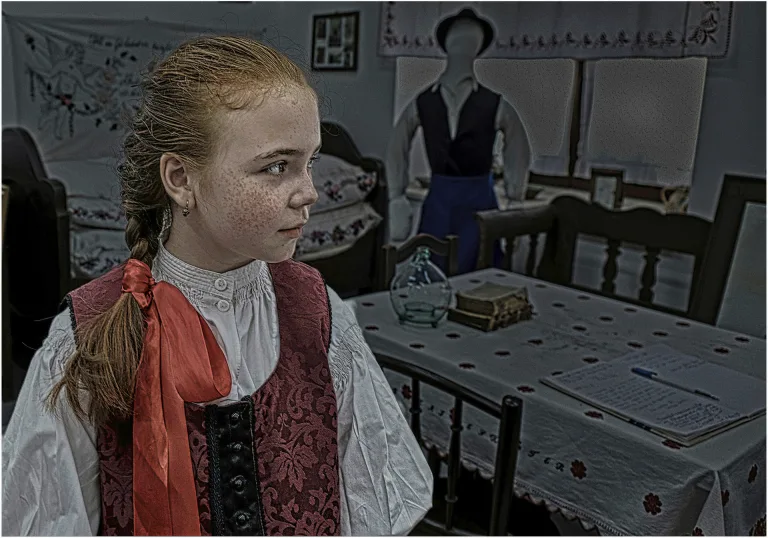 Ljiljana Vrzic - Gitl with a bow