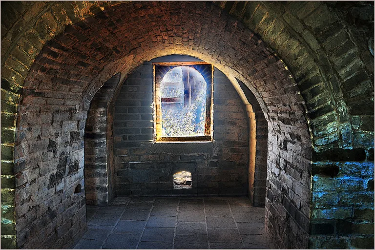 Maria Rosa DElia Demetilla - 10 Caverna de luz Maria Rosa DElia Demetilla