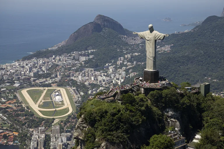 Paulo Cesar Berton Custodio - WITH OPEN ARMS OVER GUANABARA