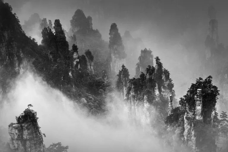 Wang Wenwei - 2.轻云逐梦恋春山 2 Light clouds on the mountains 2