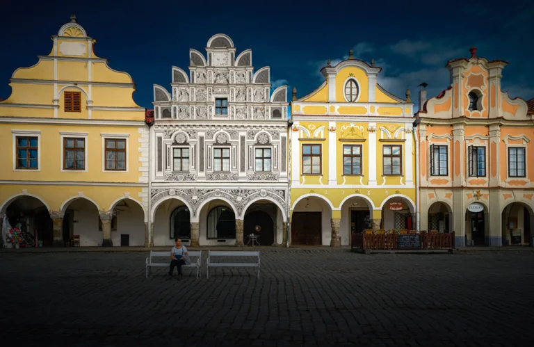 Zhou Yi - 影响色彩Colors