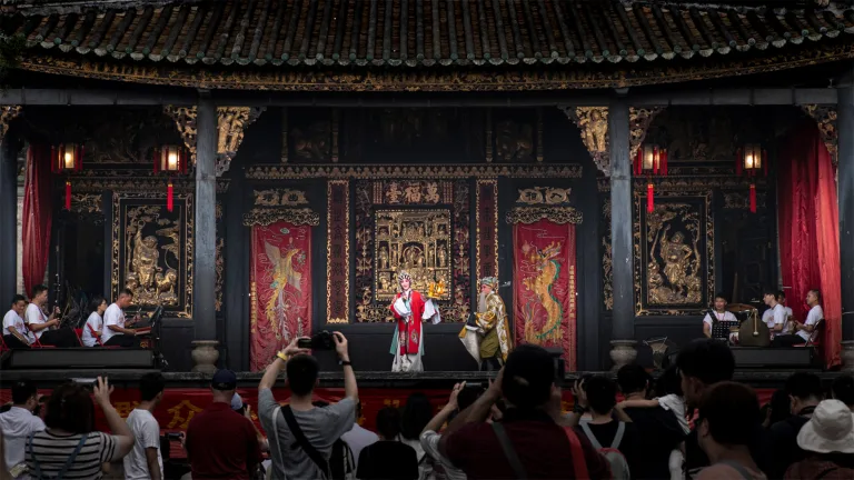 Zhu Jinpeng - DSC 2003 1