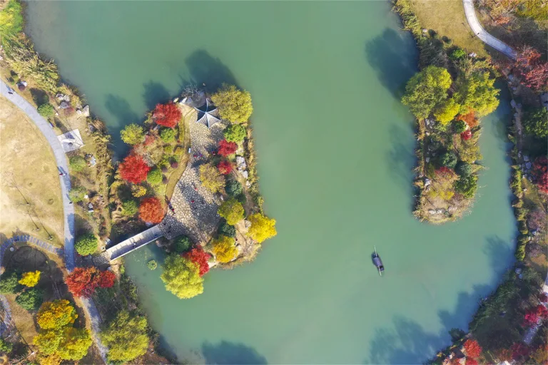 Zhu Wujiang - 2. 南山秋韵 Autumn in Nanshan Park
