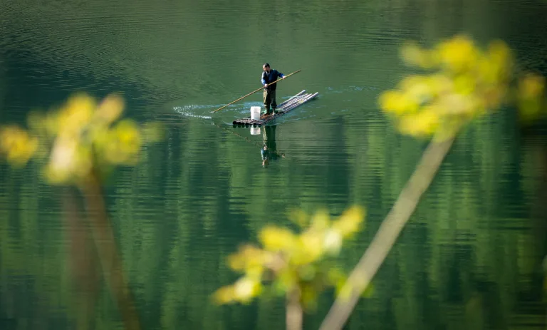 Zou Shuigen - 流波逐梦Rafting