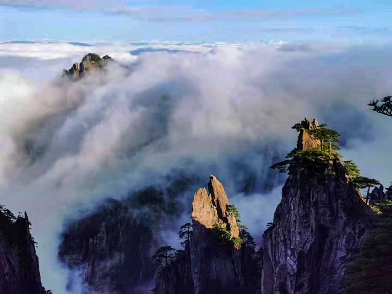 Liu-Zhiping - Foggy-Huangshan-Mountain